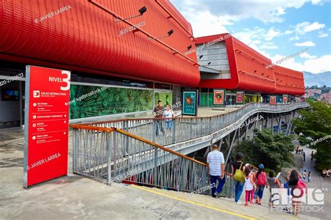  Parque Explora: Un Oasis di Scienza e Fantasia nel Cuore di Medellín!